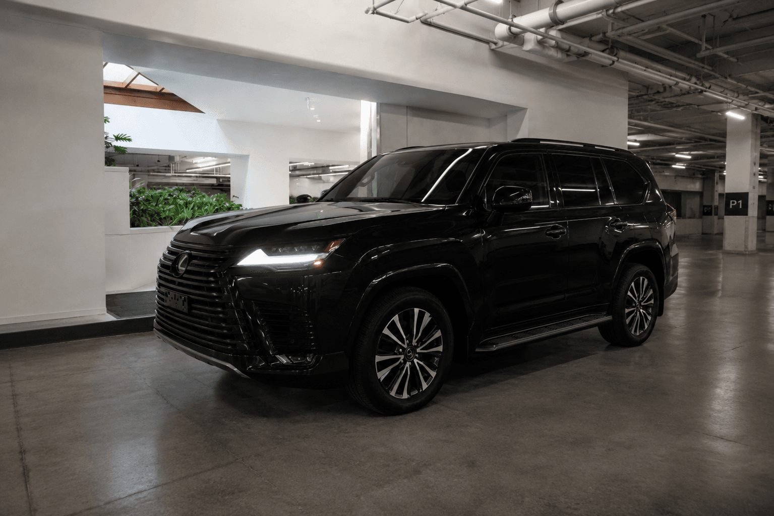 2024 Lexus Lx600 — photo 2