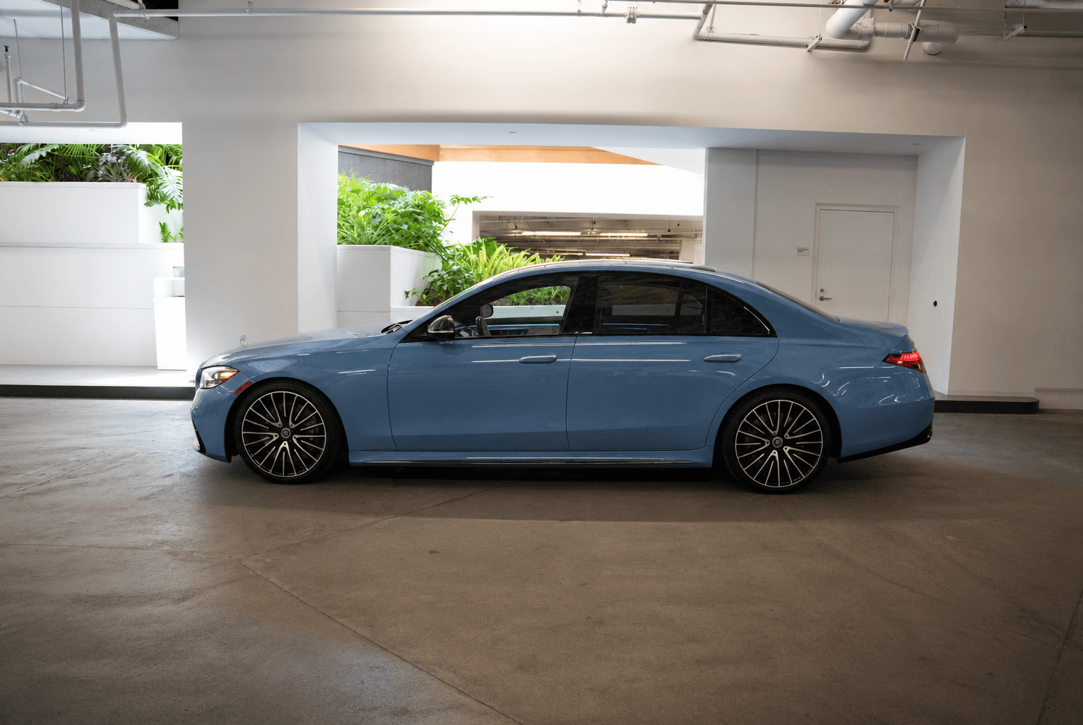 2025 Mercedes S580 Manufactor — photo 4