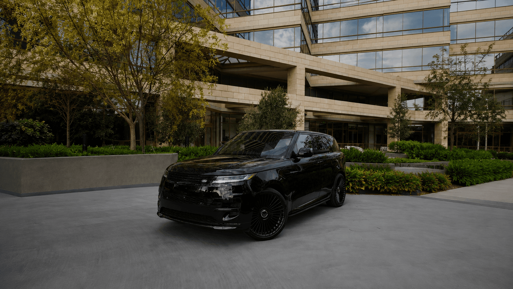 2025 Range Rover Sport — photo 2